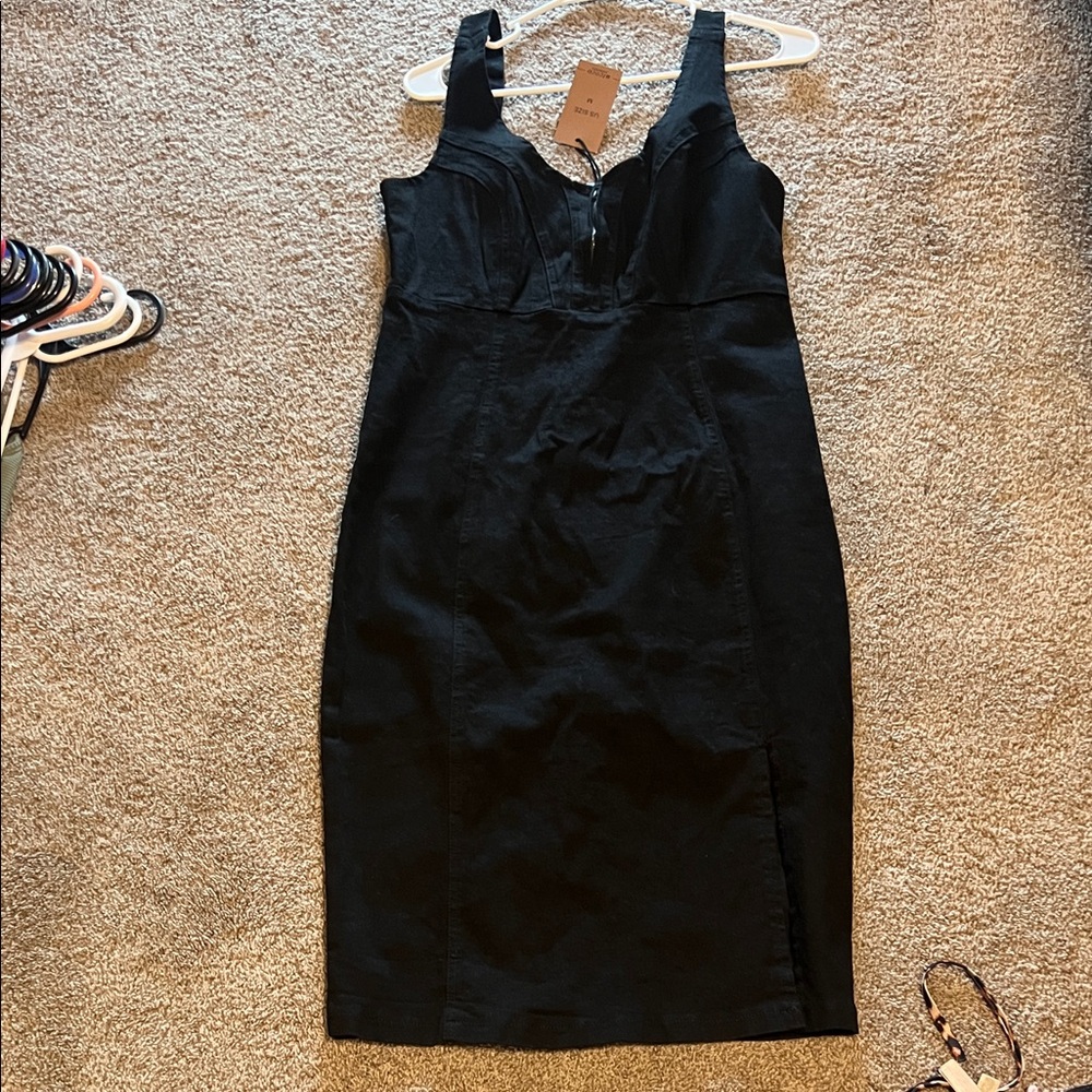 Chic Black Midi Dress